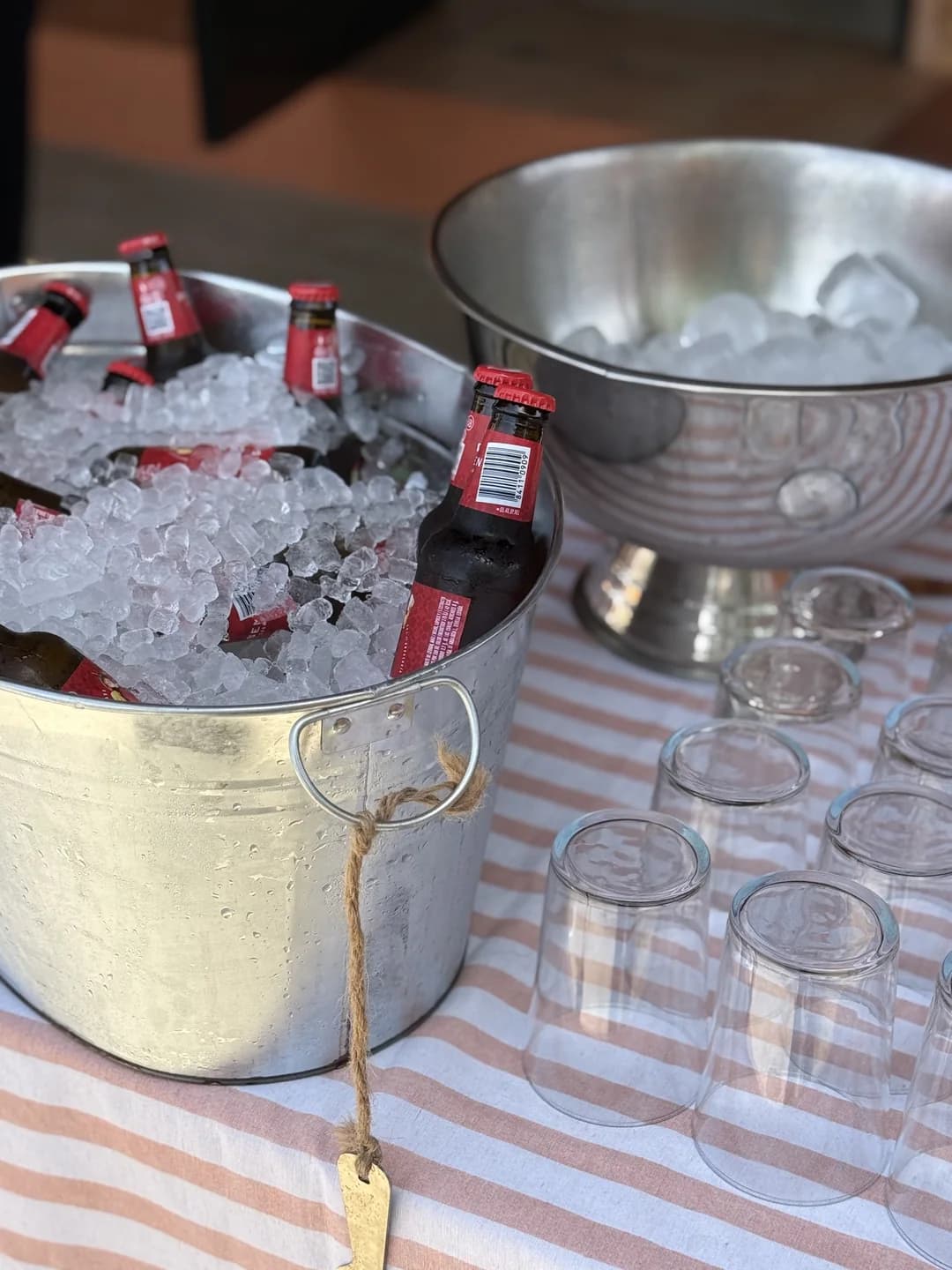 Servicio de bebidas de La Valensiana en un evento
